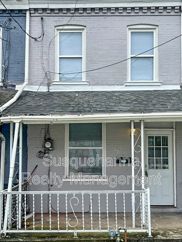 4 bed, 1.5 bath, 1260 sqft, $1,995 — Photo 3