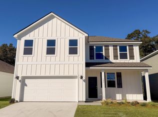 195 Needle Thrush Cir, Crawfordville, FL 32327