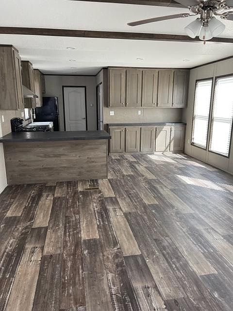1st image of 510 Pine Aly