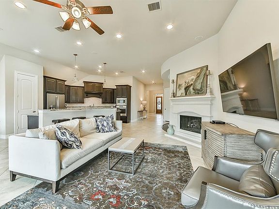 4th image of 29327 Crested Butte Dr