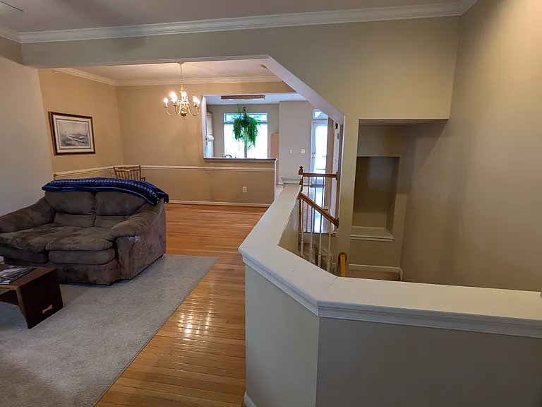 2066 Lockwood Dr — Photo 3