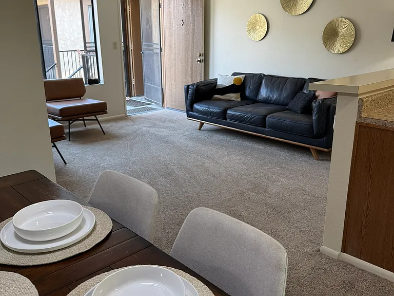 4455 Cherokee Ave #7 — Photo 2