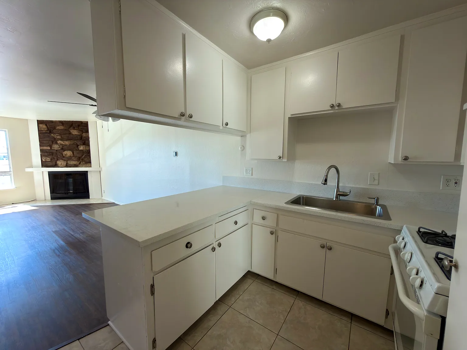 2 bed, $2,275 — Photo 3