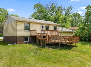 7318 Marshall Pl, Merrillville, IN 46410