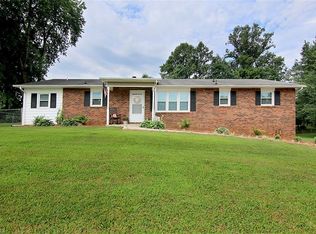 5804 Nylon Dr, Winston Salem, NC 27105