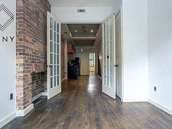 4th image of 743 Park Ave APT 3L