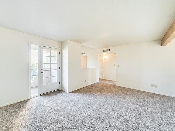 4th image of 5812 N 12th St Unit 8