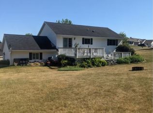 134 Barbara Ann Dr, Reedsburg, WI 53959