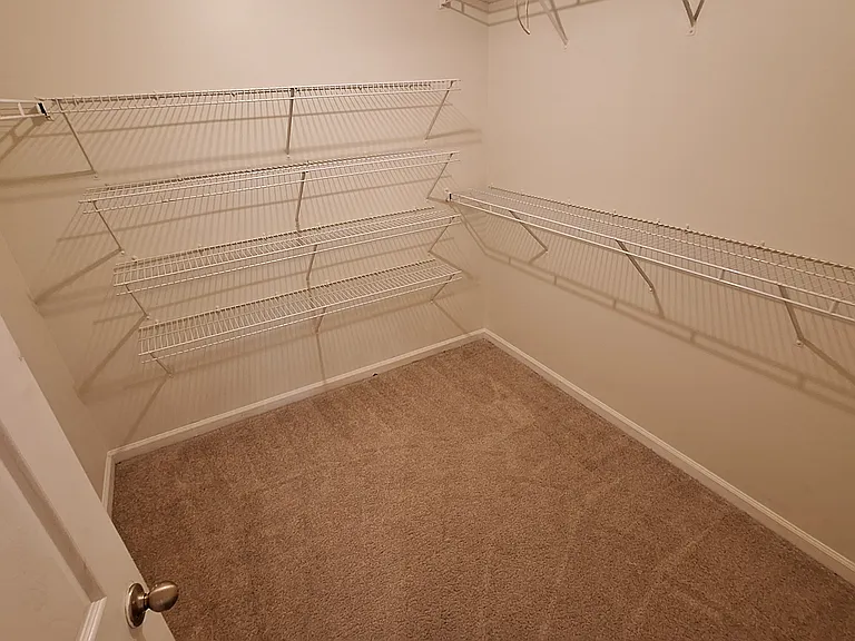 305 Shadowbrooke Cir — Photo 17