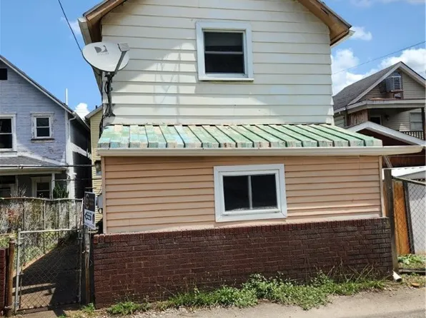 711 McKean Ave, Charleroi, PA 15022