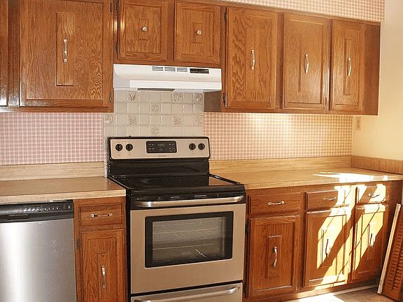 3rd image of 9634 Axehead Ct