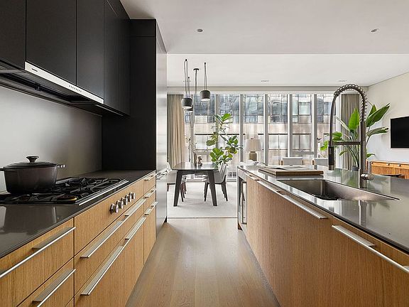 4th image of 515 W 29th St APT 2S