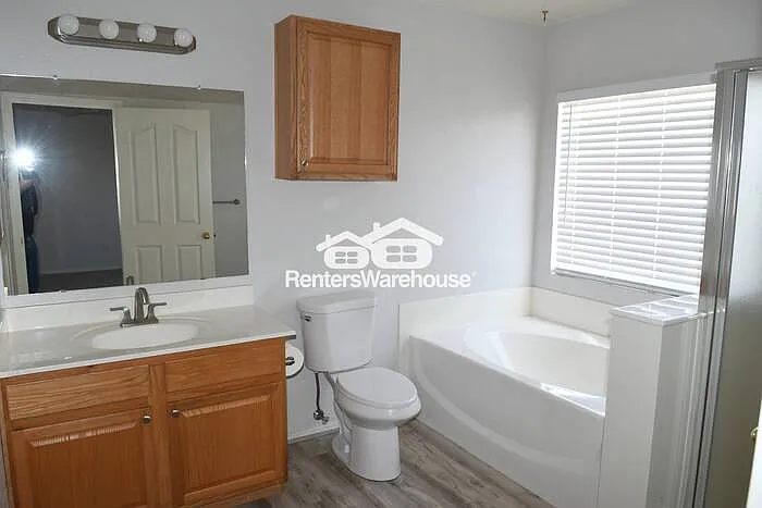 15338 W Banff Ln — Photo 10