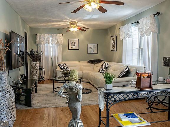 4th image of 724 Earl North Rd