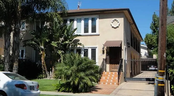 1752 N Alexandria Ave #5 — Photo 1