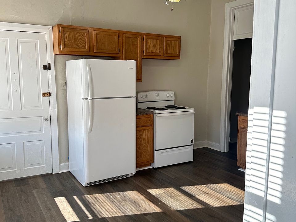 1st image of 132 E Philadelphia Ave #9