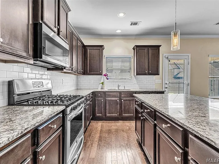 9348 Turnberry Park Dr — Photo 21