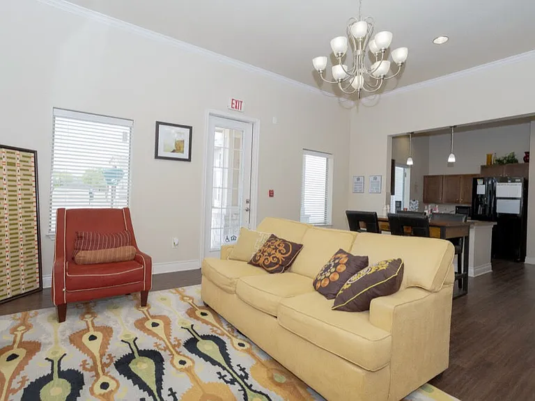 Live Oak Villas — Photo 8