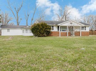 15100 Moellers Rd, Marion, IL 62959