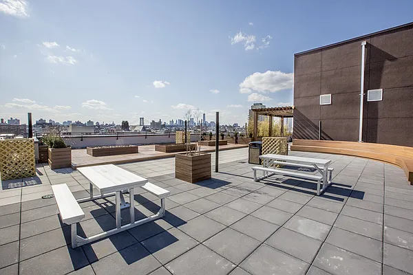 Rented by City View Living | media 40