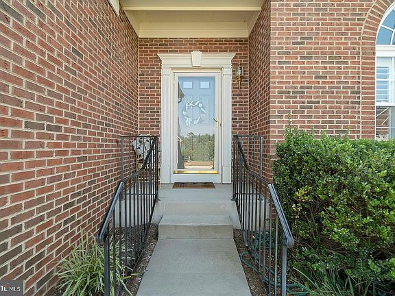 2nd image of 199 Onyx Way