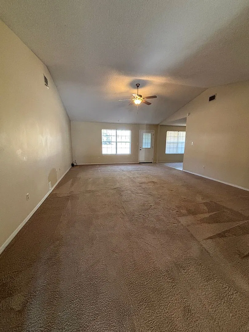 Charming 4bd/2ba Home Close to NAS and Corry Station — Photo 4