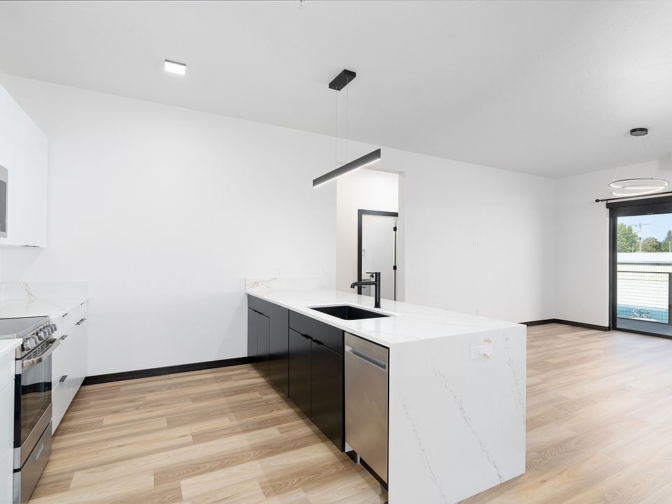 1st image of 821 N 4th St #11110905