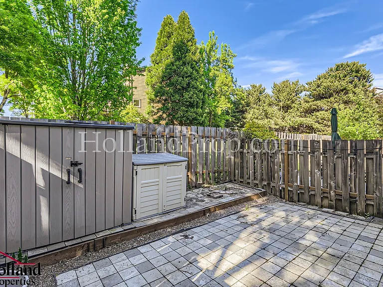 222 NE 76th Ave — Photo 28