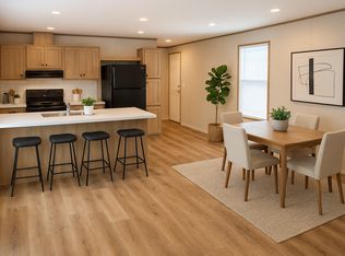 146 Maple Ln, Manteno, IL 60950