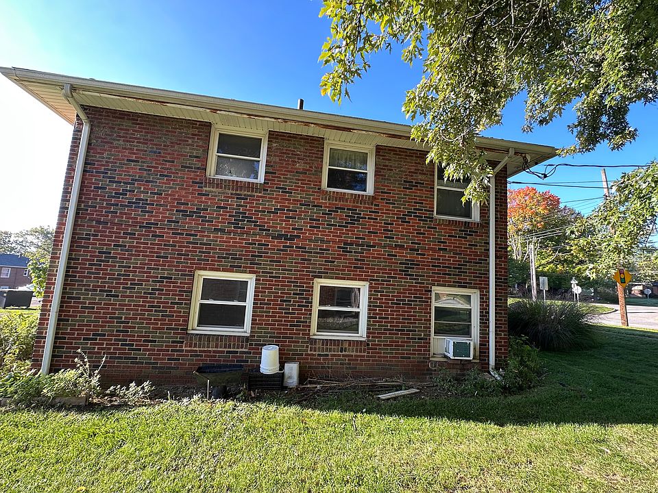 1st image of 1469 2nd St APT 3