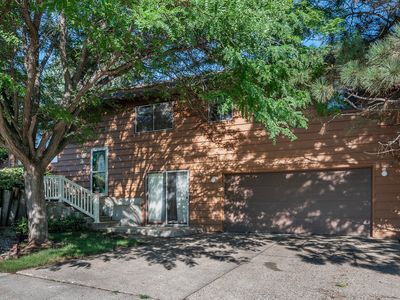 432 E Brandon Dr, Bismarck, ND, 58503