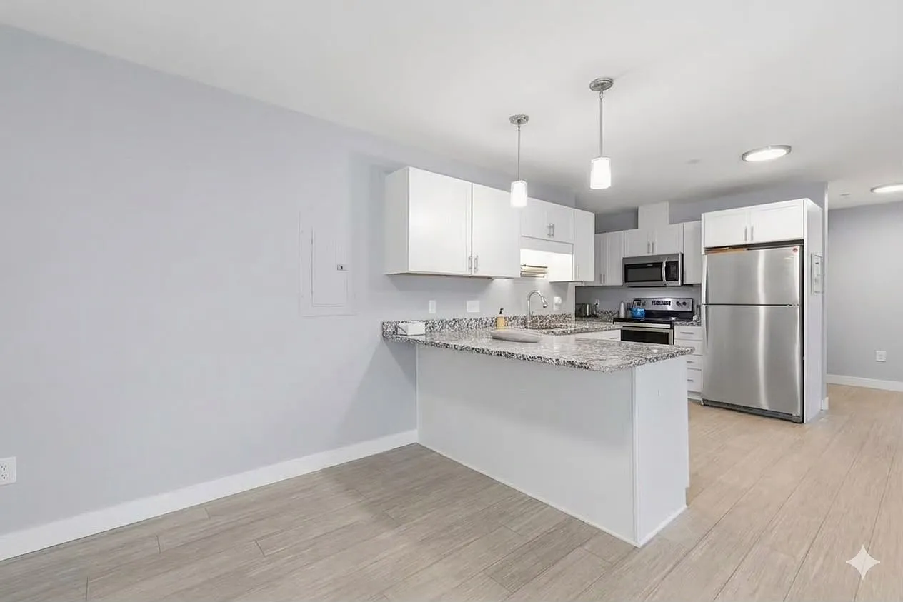 2 bed, 1.5 bath, 1002 sqft, $2,700 — Photo 4