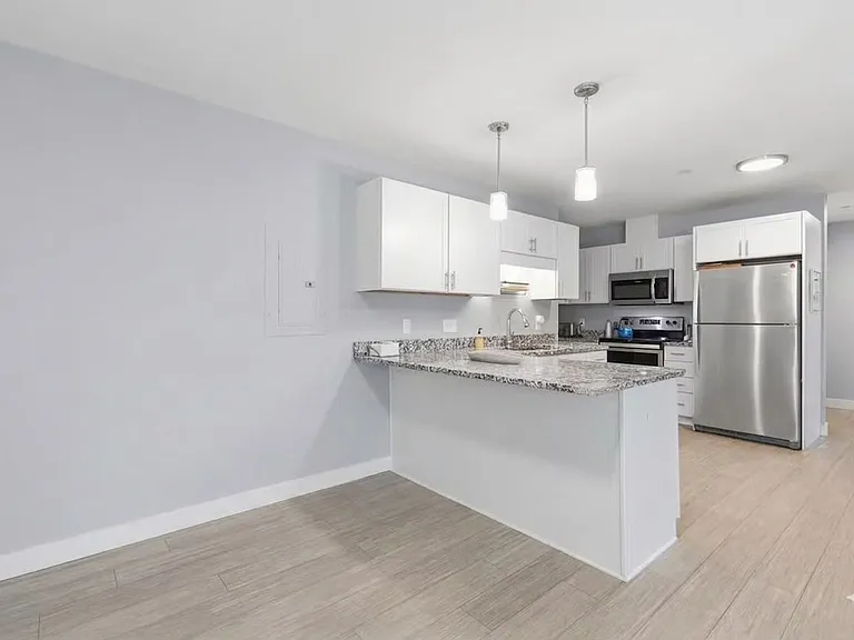 34 Mill Commons Dr #114 — Photo 4