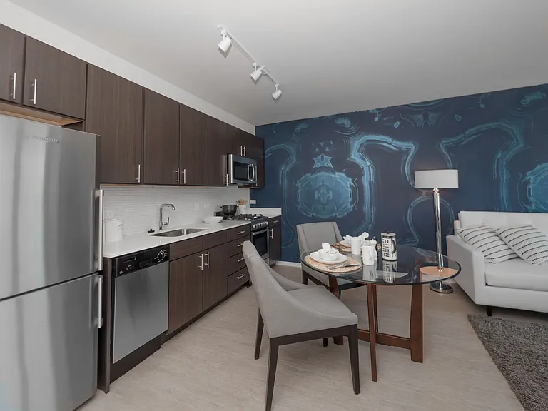 River North Luxury, On Display — Photo 35