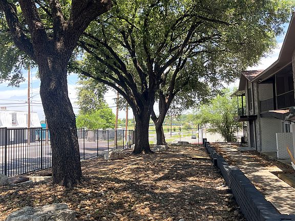 2nd image of 158 De Chantle Rd #129