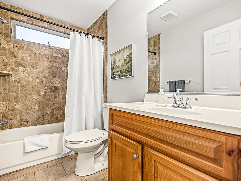 18530 E Forteen Mile Rd — Photo 6