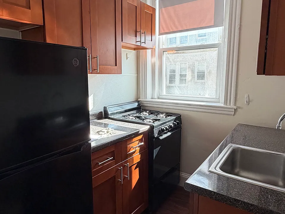 1176 Boylston St #32
