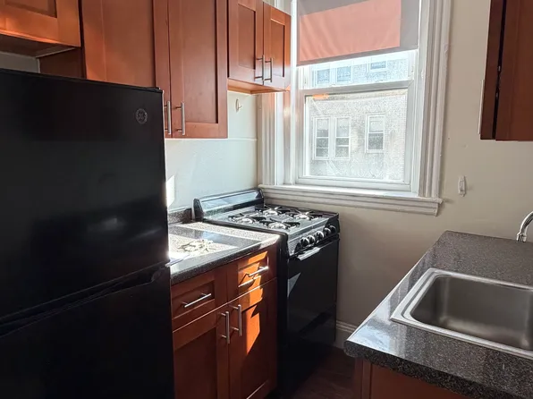 1176 Boylston St #32, Boston, MA 02215
