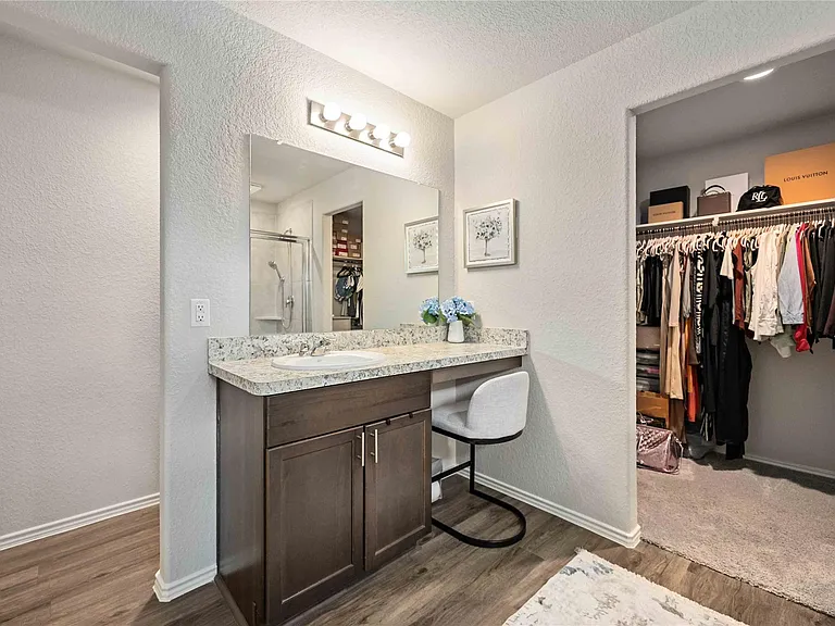 10527 Meadow Saffron Dr — Photo 18