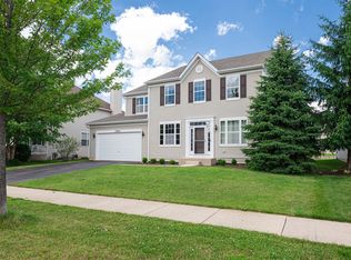 2593 Savanna Dr, Wauconda, IL 60084