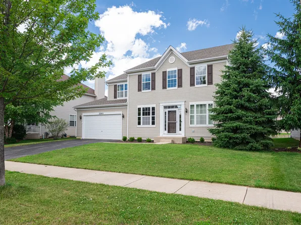 2593 Savanna Dr, Wauconda, IL 60084