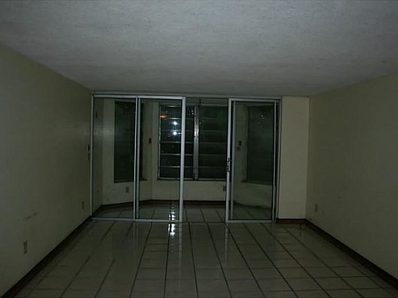 3rd image of 1601 NE 191st St #B219