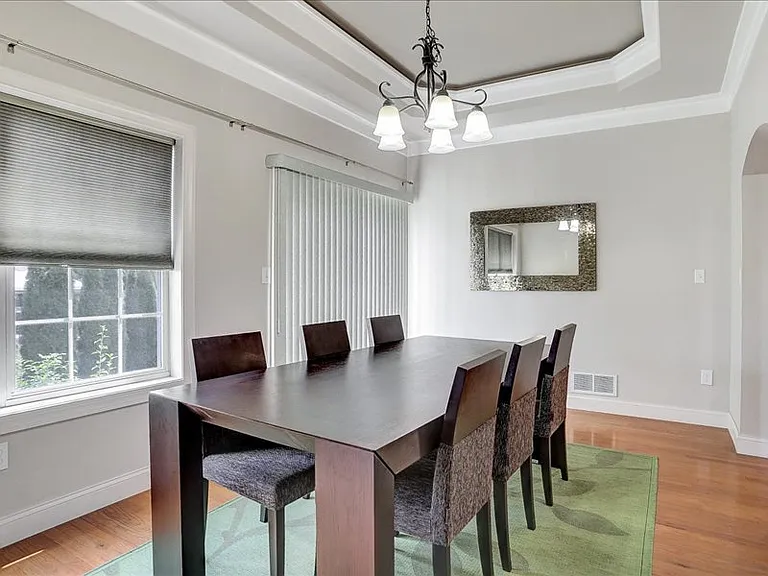 478 Barbara Dr — Photo 4