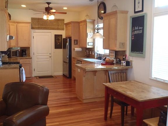 3rd image of 25065 Heritage Ct