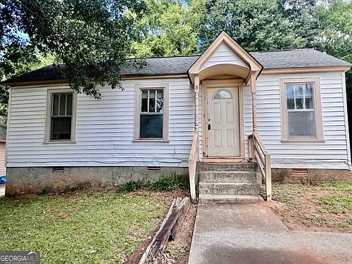 145 Herring St Photo 1