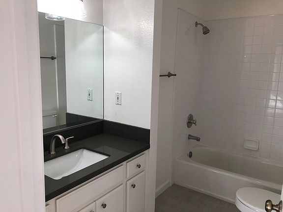 5th image of 2091 Lyndhurst Ave #2