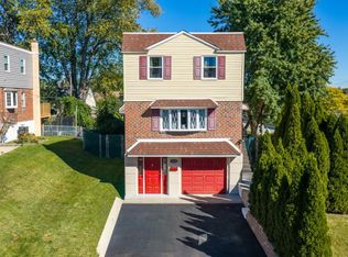 14001 Faraday St, Philadelphia, PA 19116