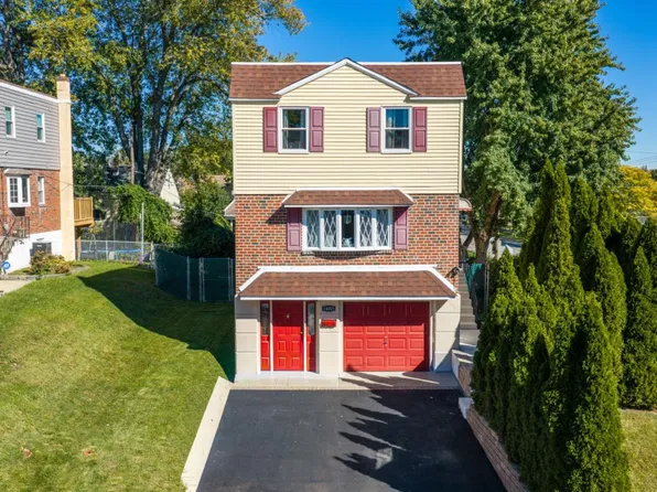 14001 Faraday St, Philadelphia, PA 19116
