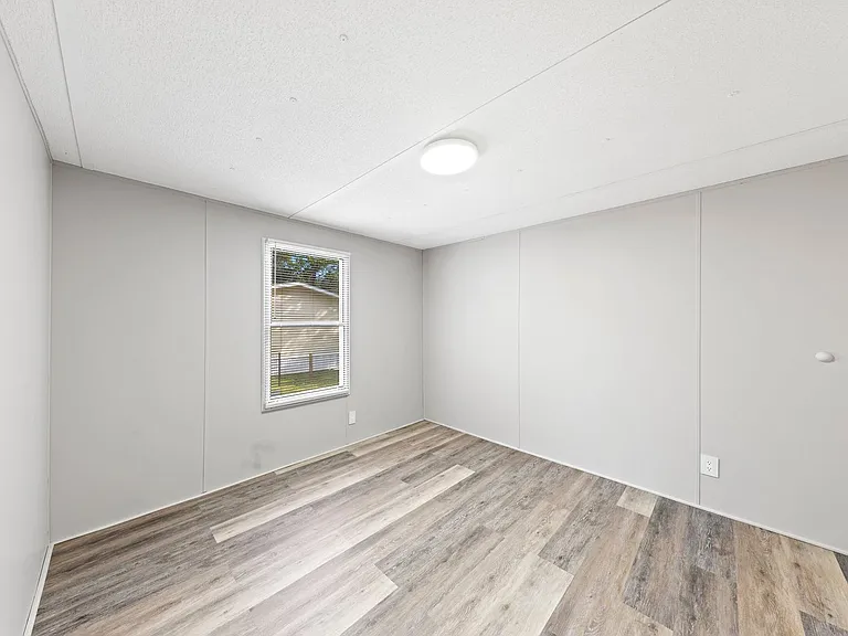 698 Persimmon St — Photo 17