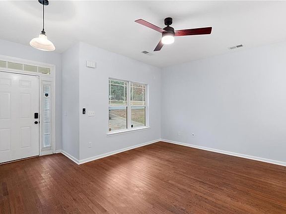 4th image of 49 Harlan Rd SW